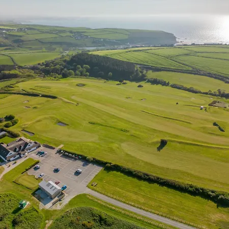 Cosy Room With Golf & The Beach On Your Doorstep! Mawgan Porth Exterior foto