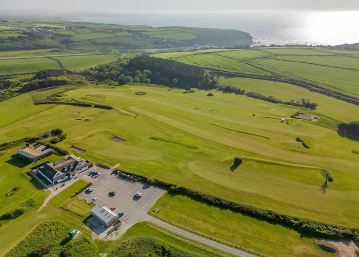 Cosy Room With Golf & The Beach On Your Doorstep!