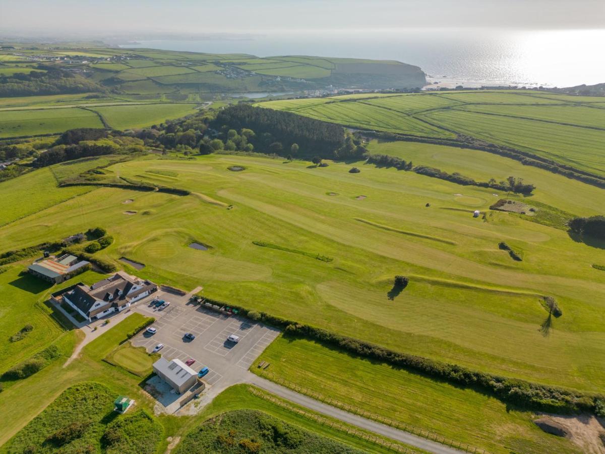 Cosy With Golf & The On Your Doorstep! Apartment